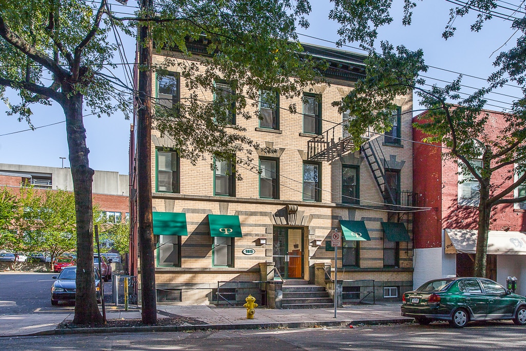 165 Park Street Apartments in New Haven, CT