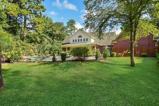 Building Photo - 10819 Lake Windcrest Blvd