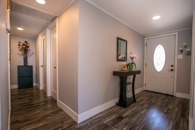 Building Photo - 6345 Jumilla Ave