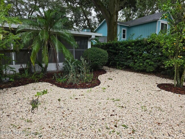 Building Photo - 2119 Fairway Villas Ln S