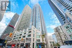 Building Photo - 2191-2191 Yonge St