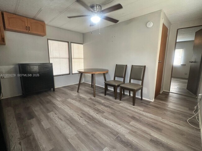 Foto del edificio - 11899 Atlantic Cir