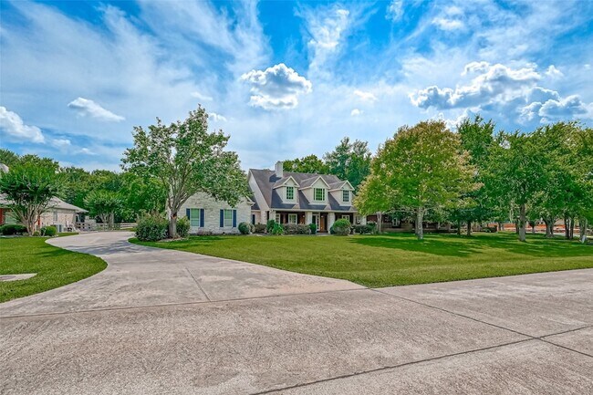 Foto del edificio - 32515 Westminster Dr