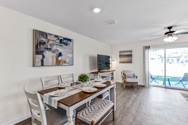 Foto del edificio - Laurel Lakes Townhomes