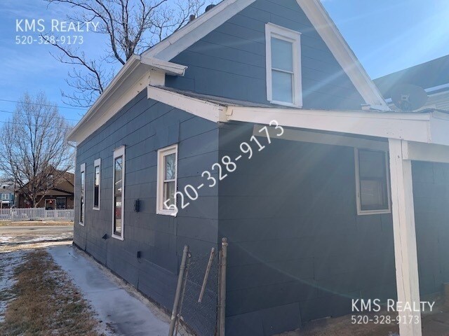 Building Photo - 136 N Topping Ave