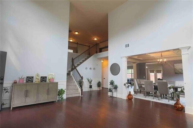 Building Photo - 3125 Pleasant Valley Trail