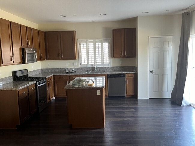 Building Photo - 36961 Albatross St