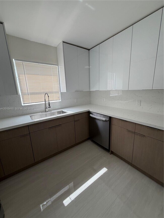 Foto del edificio - 510 NW 134th St
