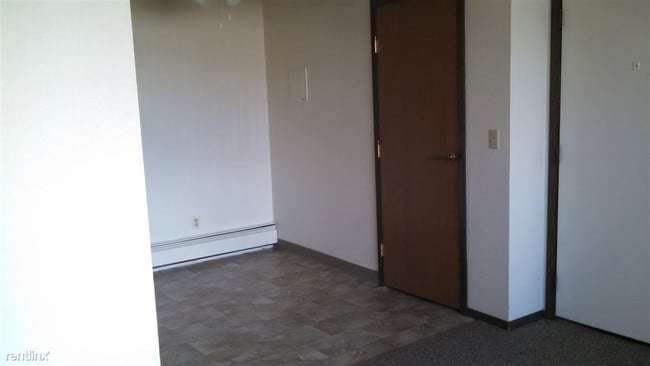 Building Photo - 2500 N 9th St