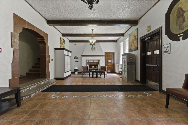 Photo du bâtiment - Granada Apartments