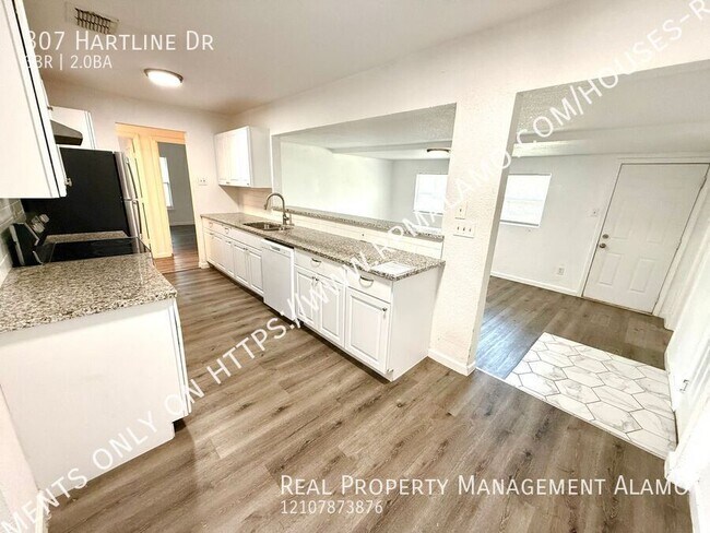 Foto del edificio - 307 Hartline Dr