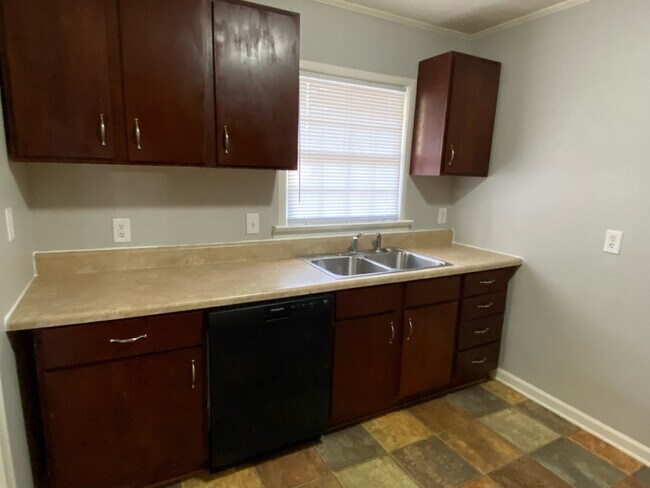 Foto del edificio - 942 W Forest Ave