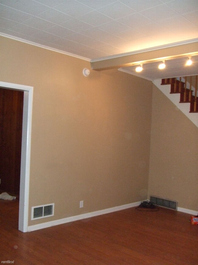 Building Photo - 3 br, 1 bath House - 1207 West Lovell Street