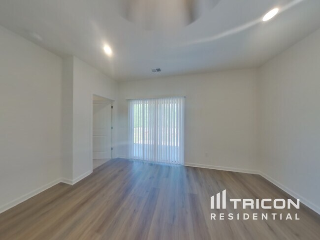 Foto del edificio - 1932 Logan Ln