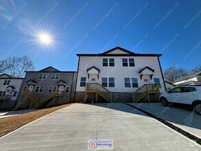 Building Photo - 11 Blackwood St