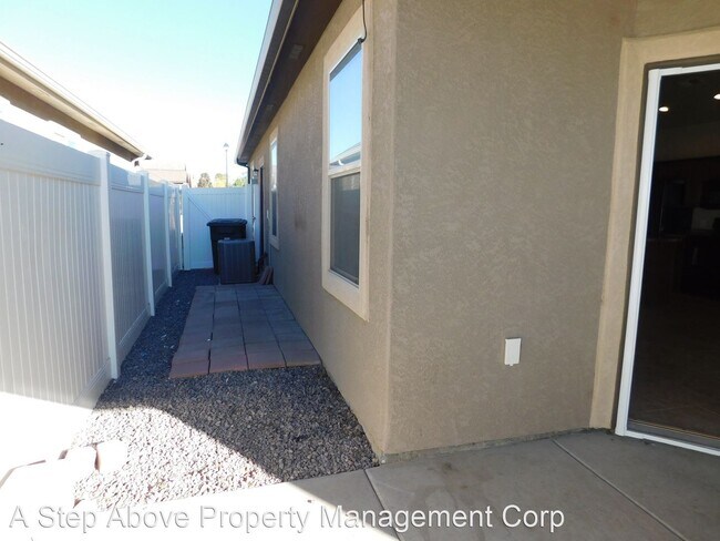 Building Photo - 3 br, 2 bath House - 653 Chalisa Avenue