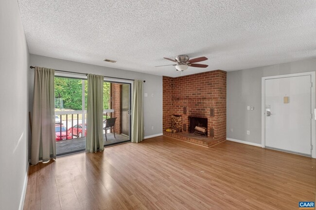 Building Photo - 103 Turtle Creek Rd