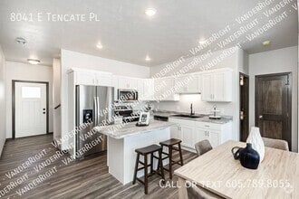 Building Photo - 8041 E Tencate Pl