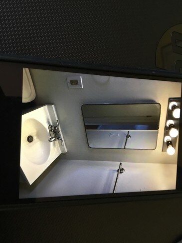 Bathroom - 2833 E Sawyer St