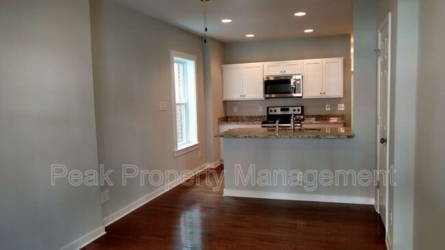 Building Photo - 604 N 32nd St