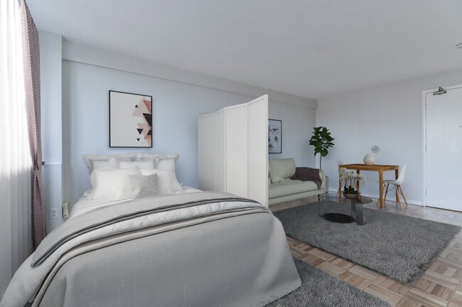 Building Photo - Skyliner