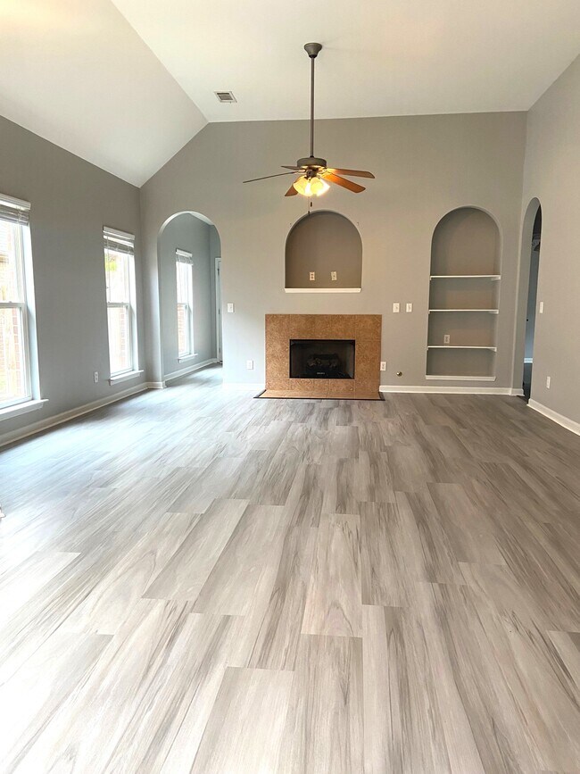 Foto del edificio - 256 Oxmoor Pl