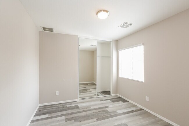 Building Photo - 22518 W Cocopah St