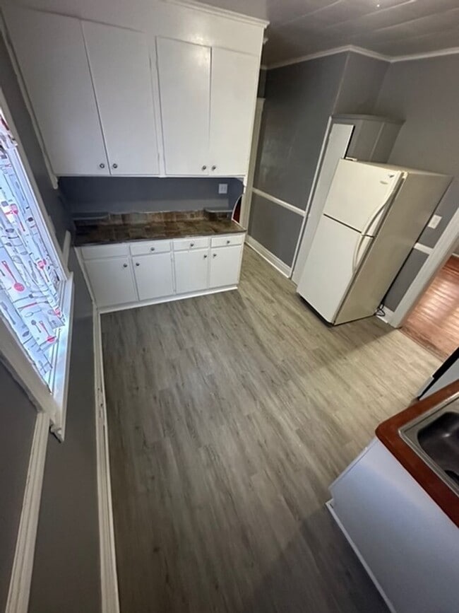 Building Photo - 268 Ave. C