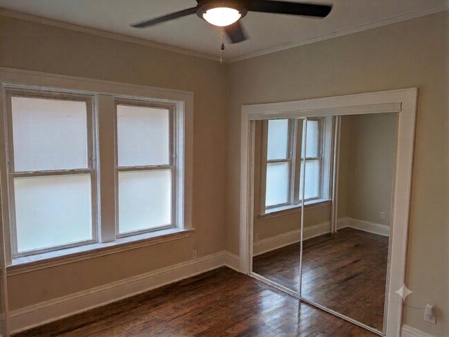 Foto del edificio - 2300 Girard Ave S