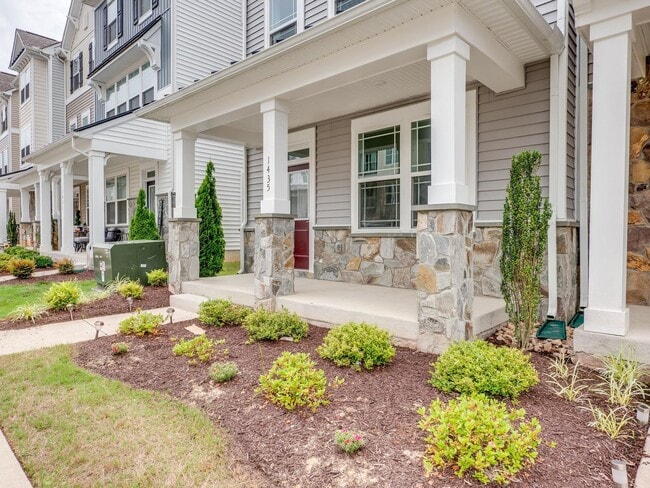 Building Photo - 1435 Harwinton Ct