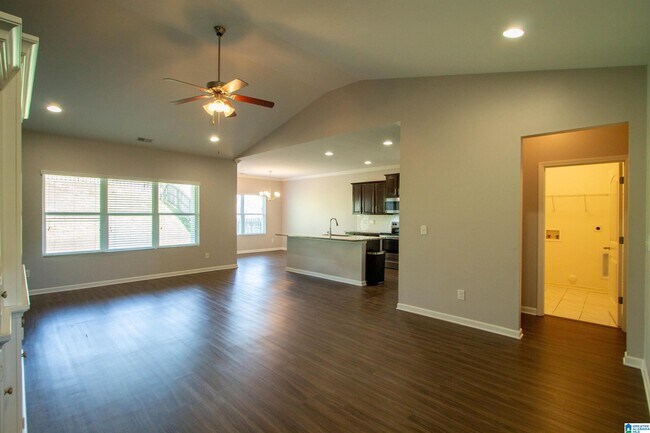 Building Photo - 1068 Aronimink Dr