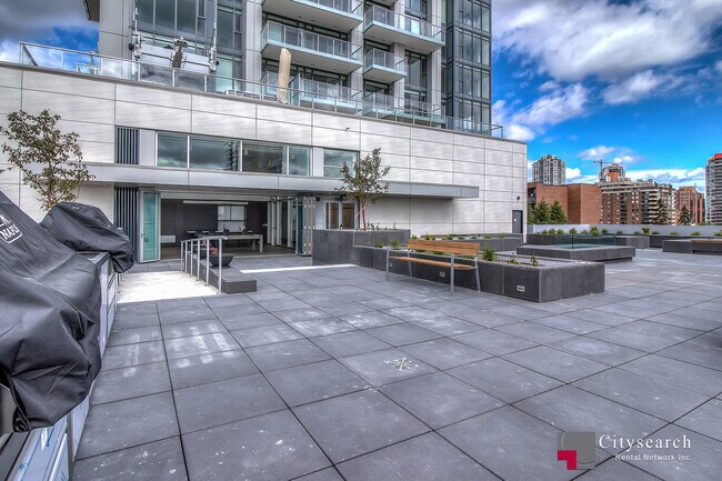 Photo du bâtiment - 930-1916 16 Ave SW