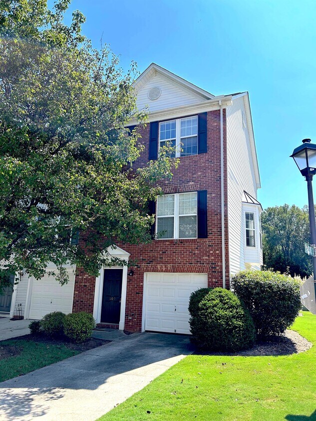 Primary Photo - 109 Cambria Ct