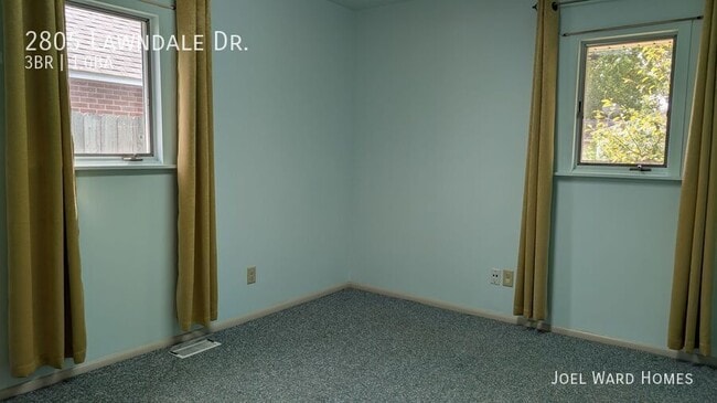 Building Photo - 2805 Lawndale Dr
