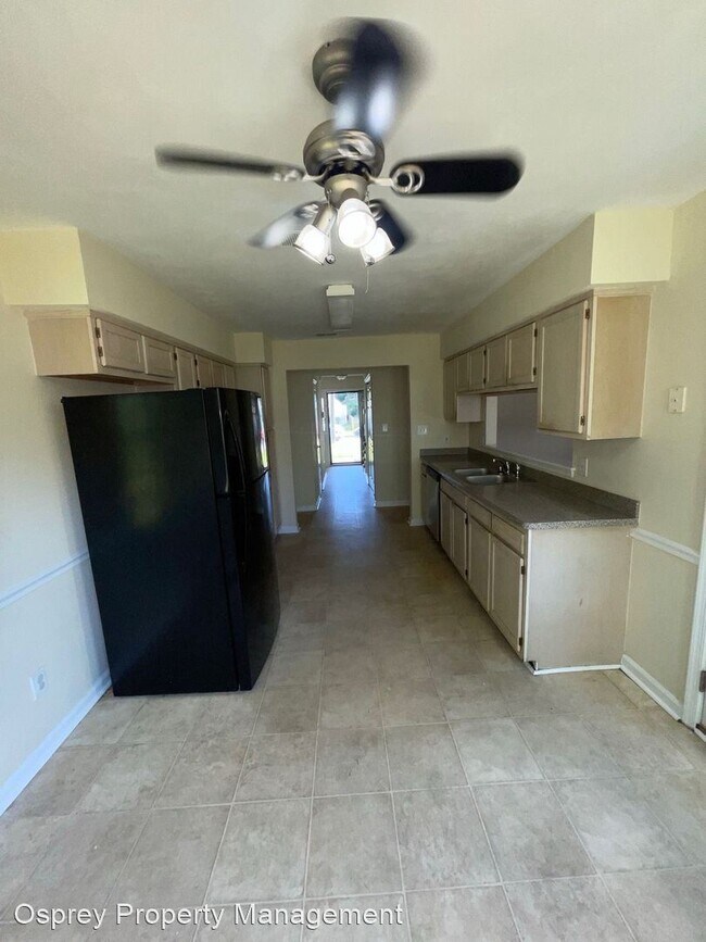 Building Photo - 4 br, 2.5 bath House - 1112 Pelham St