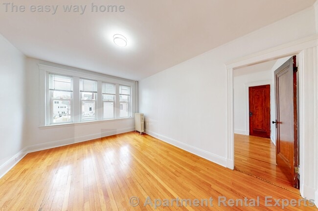 Photo - 170 Maple St Apartment