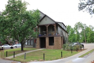 Building Photo - 1326-1328 Cloverdale Rd