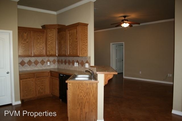 Building Photo - 3121 Breton St