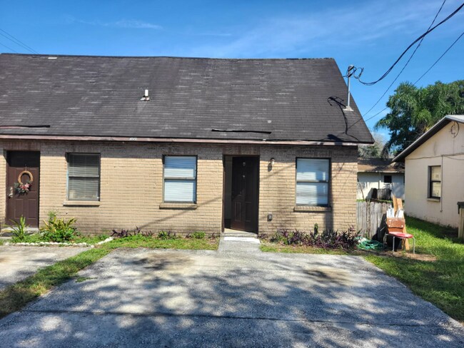 Building Photo - 5353 Peach Ave
