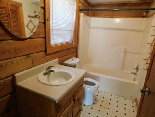 Building Photo - 80 Treetop Ln