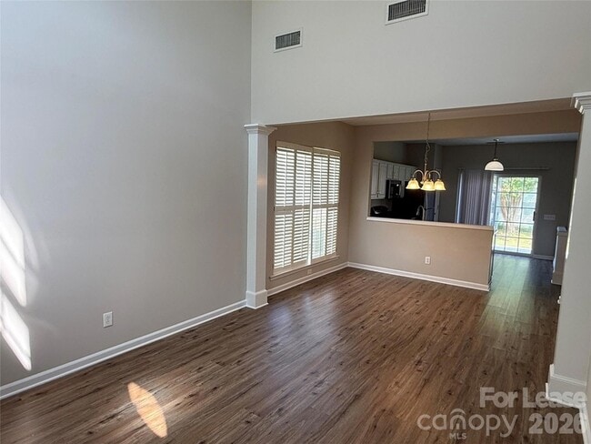 Building Photo - 3319 Mannington Dr