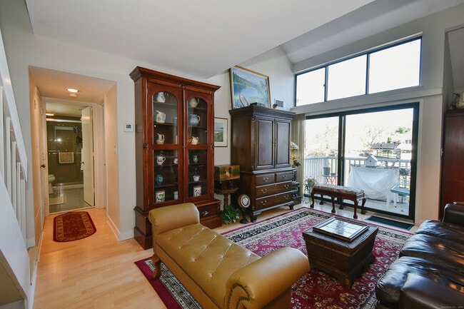 Foto del edificio - 37 Brookwood Dr