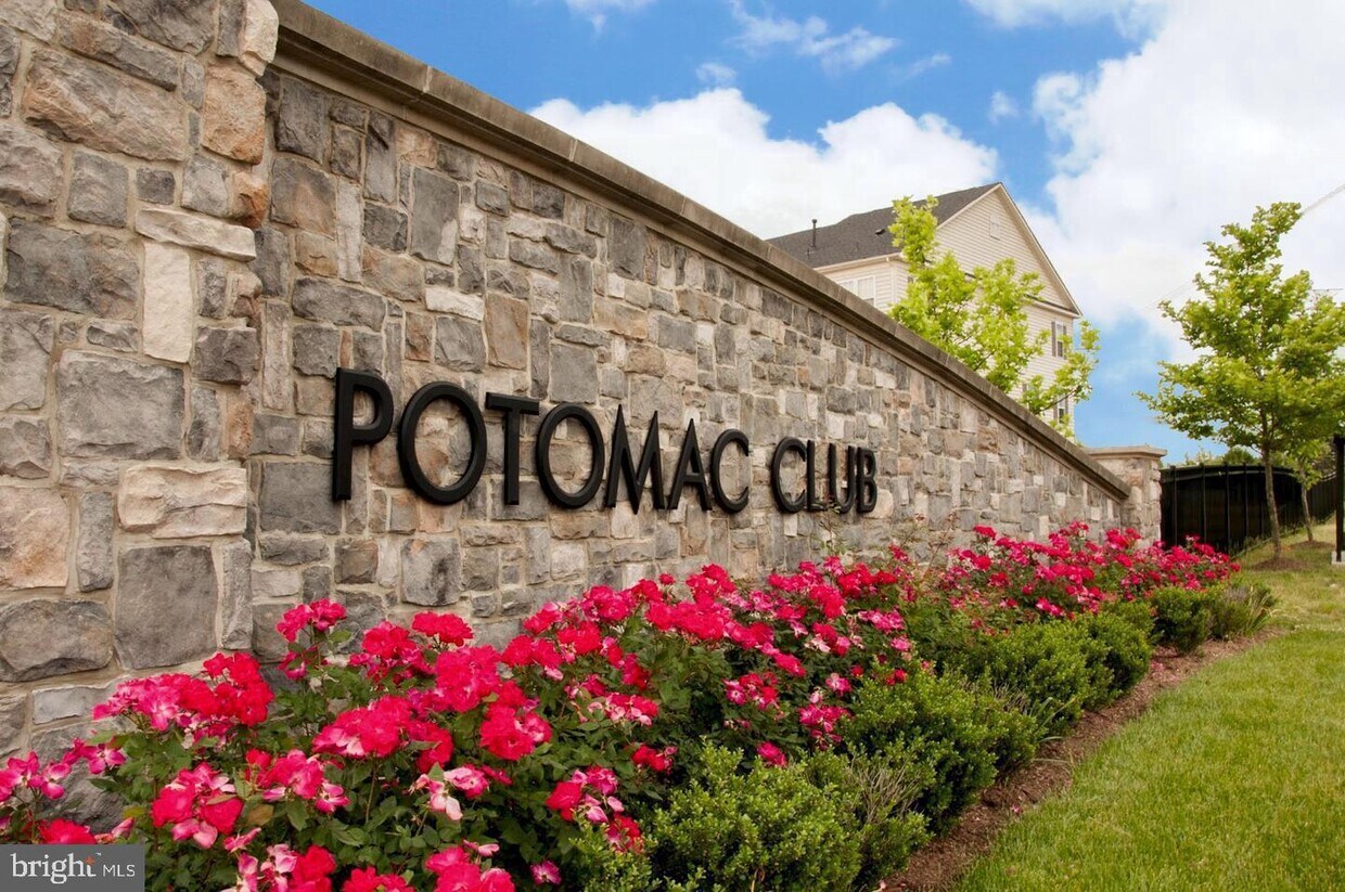 Primary Photo - 14800 Potomac Branch Dr