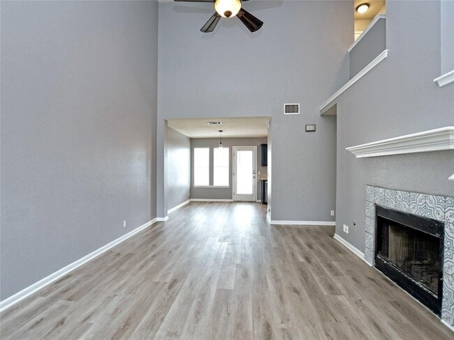 Building Photo - 118 Dogwood Dr