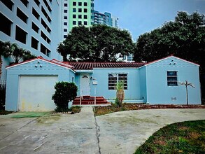 Building Photo - 1739 Jackson St