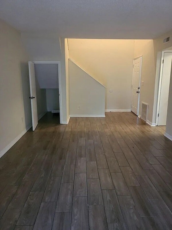 Foto del edificio - 1050 Wayne Ave