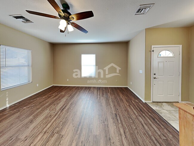 Building Photo - 8462 E Lindner Avenue