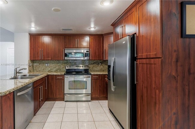 Foto del edificio - 4670 SW 154th Pl