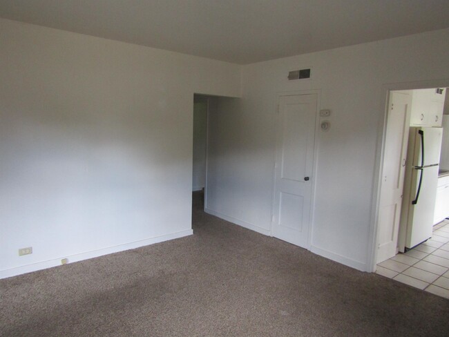 Building Photo - 2028 Chaney Rd