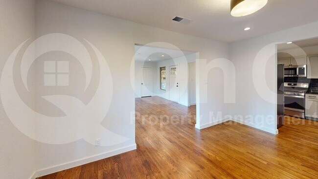 Foto del edificio - 9351 Angora St